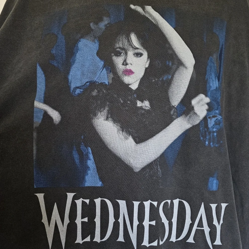 Wednesday Addams Iconic Dance Scene Portrait Short Sleeve Graphic TShirt Size XL - Picture 7 of 10